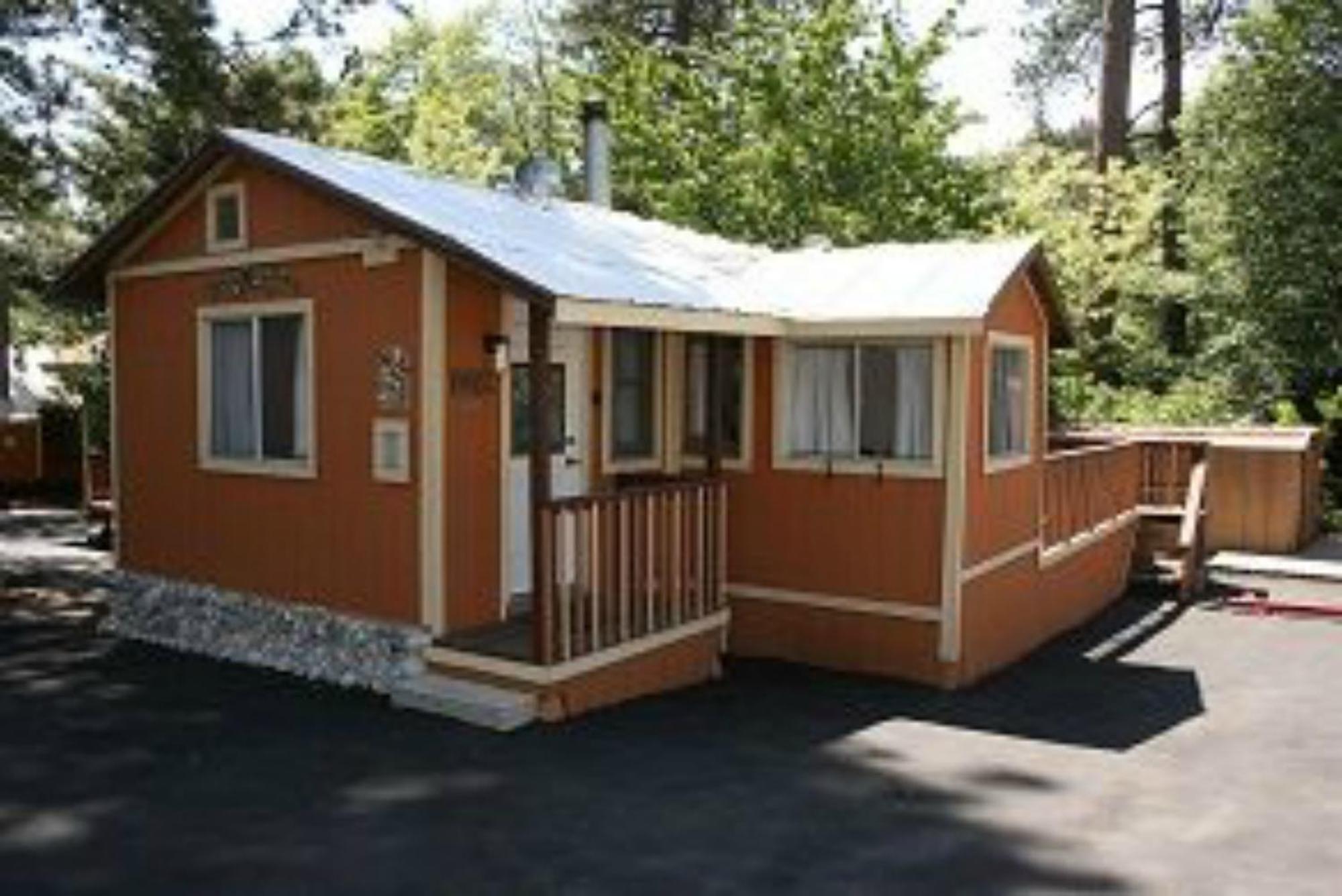 Sleepy Hollow Cabins And Hotel Crestline المظهر الخارجي الصورة