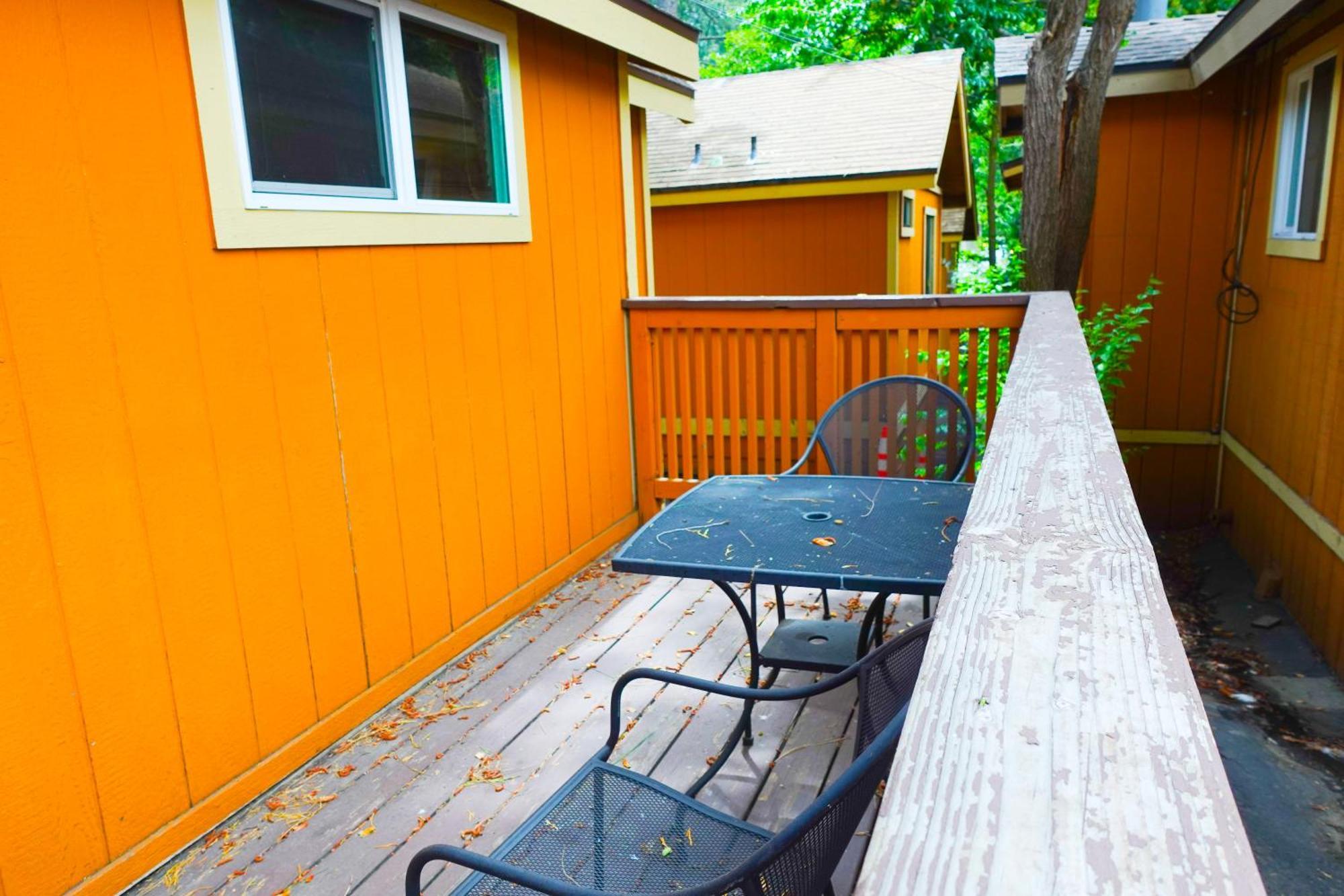 Sleepy Hollow Cabins And Hotel Crestline المظهر الخارجي الصورة