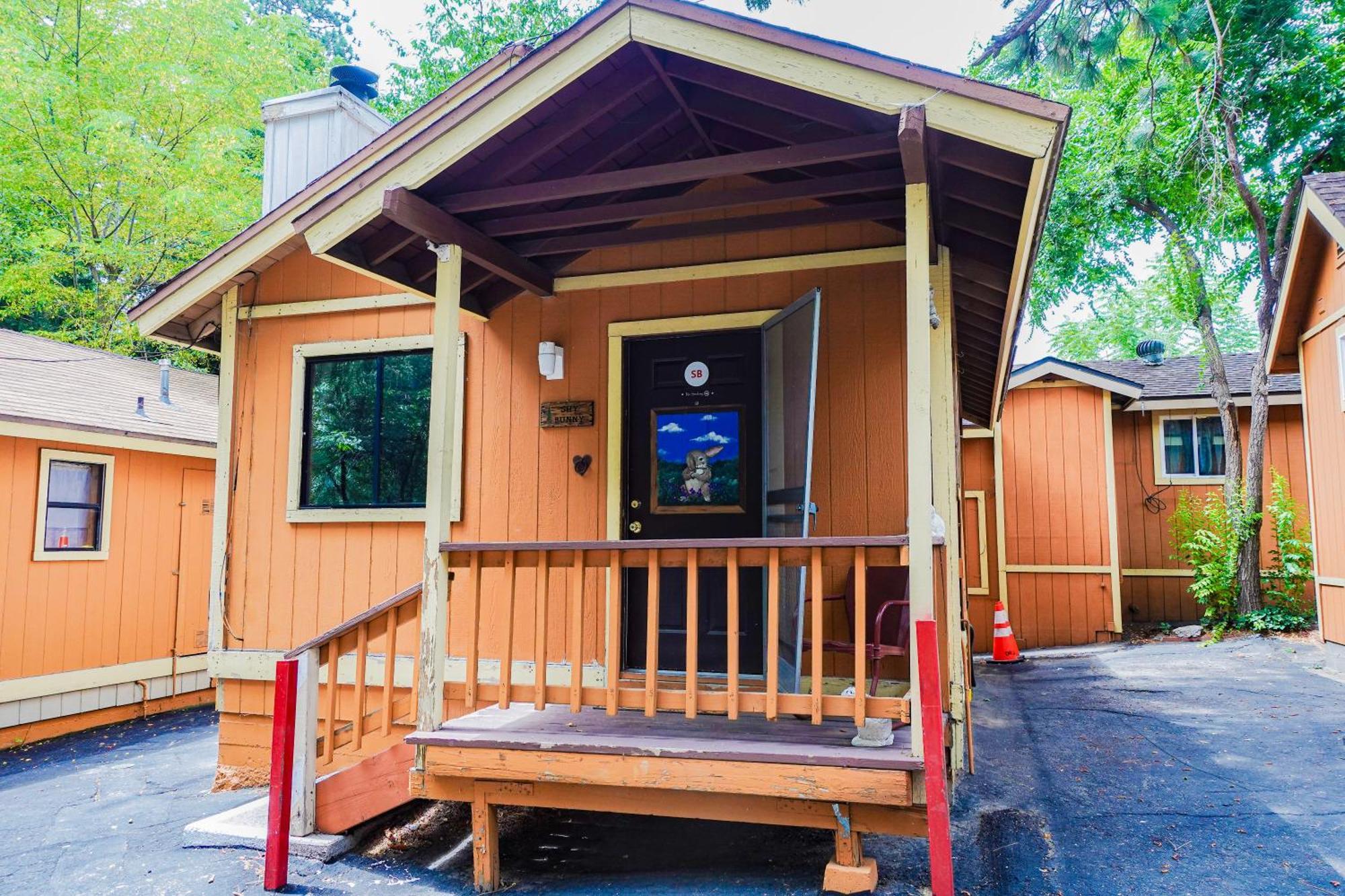 Sleepy Hollow Cabins And Hotel Crestline المظهر الخارجي الصورة